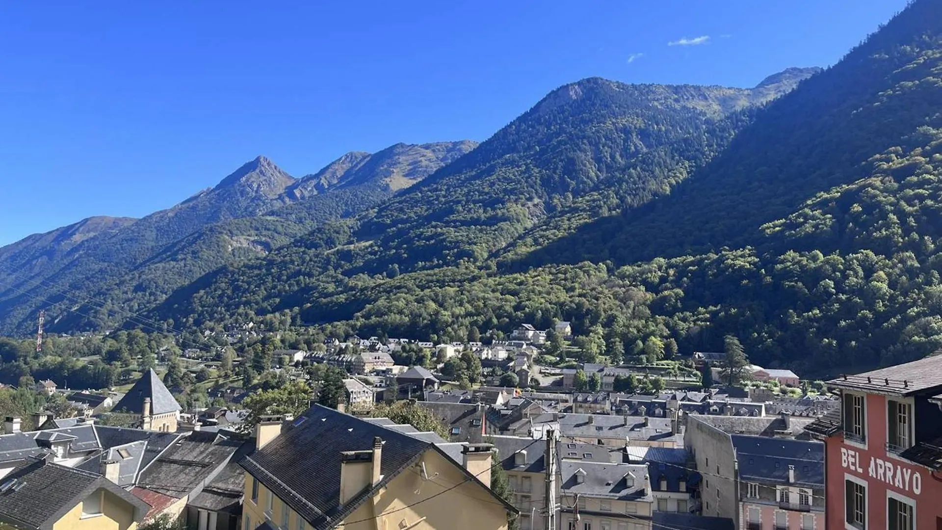Apartment Appartement Avec Terrasse Et Parking, 2 Chambres, Au Coeur Des Montagnes - Fr-1-812-90 Cauterets