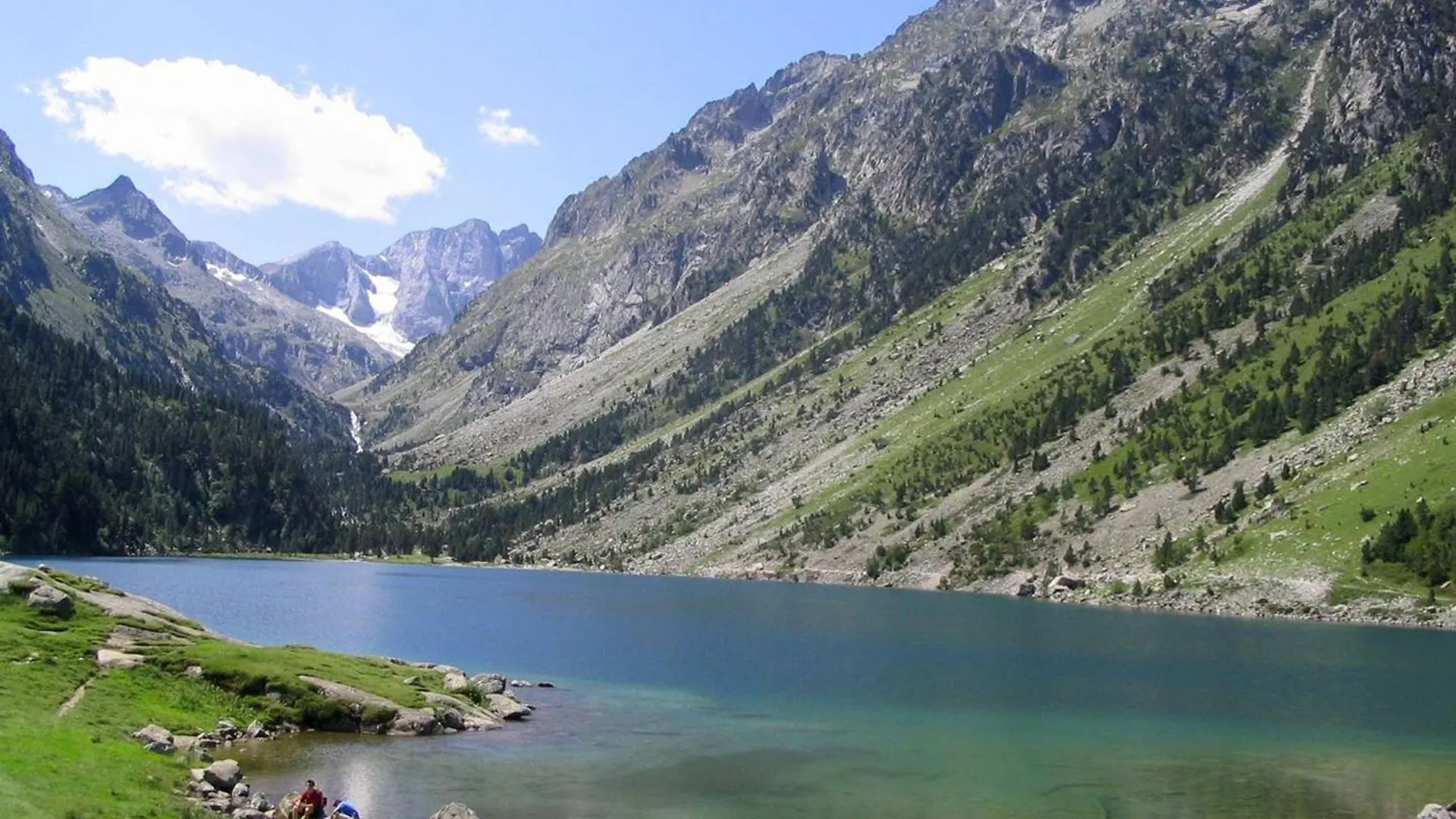 Appartement Avec Terrasse Et Parking, 2 Chambres, Au Coeur Des Montagnes - Fr-1-812-90 Cauterets France