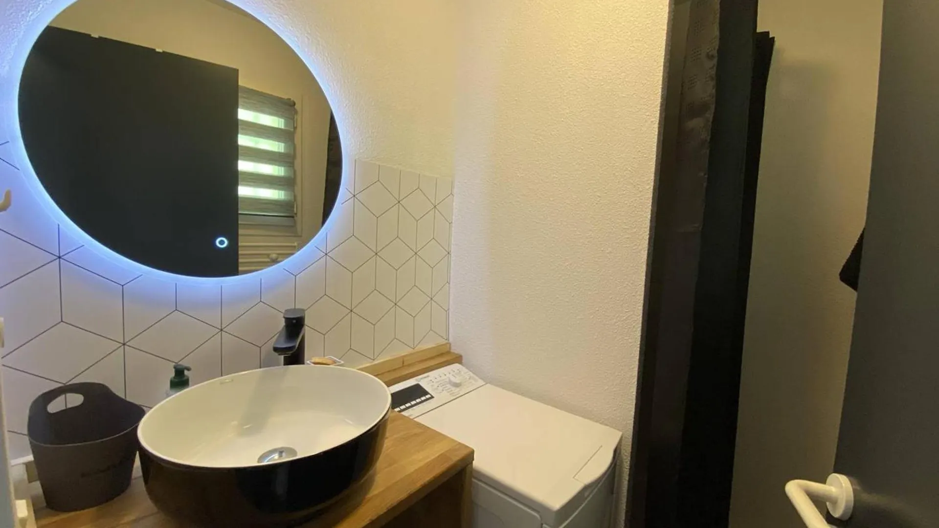 Appartement Avec Terrasse Et Parking, 2 Chambres, Au Coeur Des Montagnes - Fr-1-812-90 Cauterets France